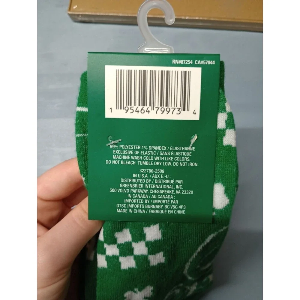 Pacific leg wear this product